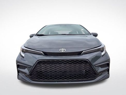 Used 2025 Toyota Corolla SE FWD image 3