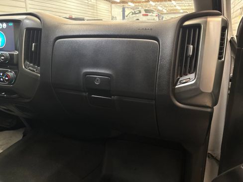 Used 2019 Chevrolet Silverado 1500 LT RWD image 27