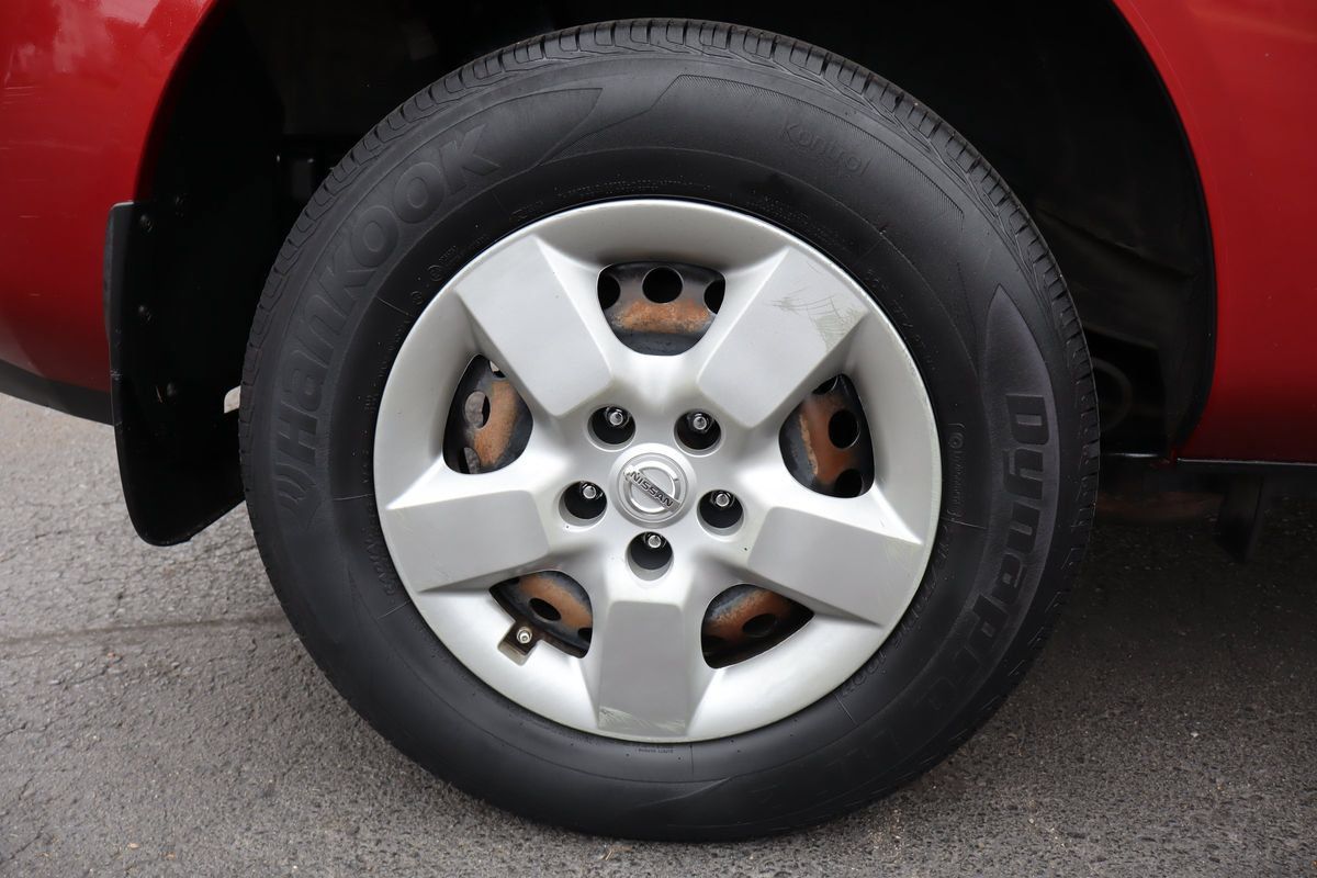 Used 2015 Nissan Rogue S AWD/4WD image 40
