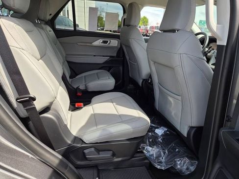 New 2026 Ford Explorer Active w/ Active Comfort Package image 13