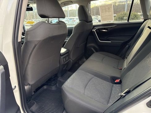 Used 2024 Toyota RAV4 XLE image 28