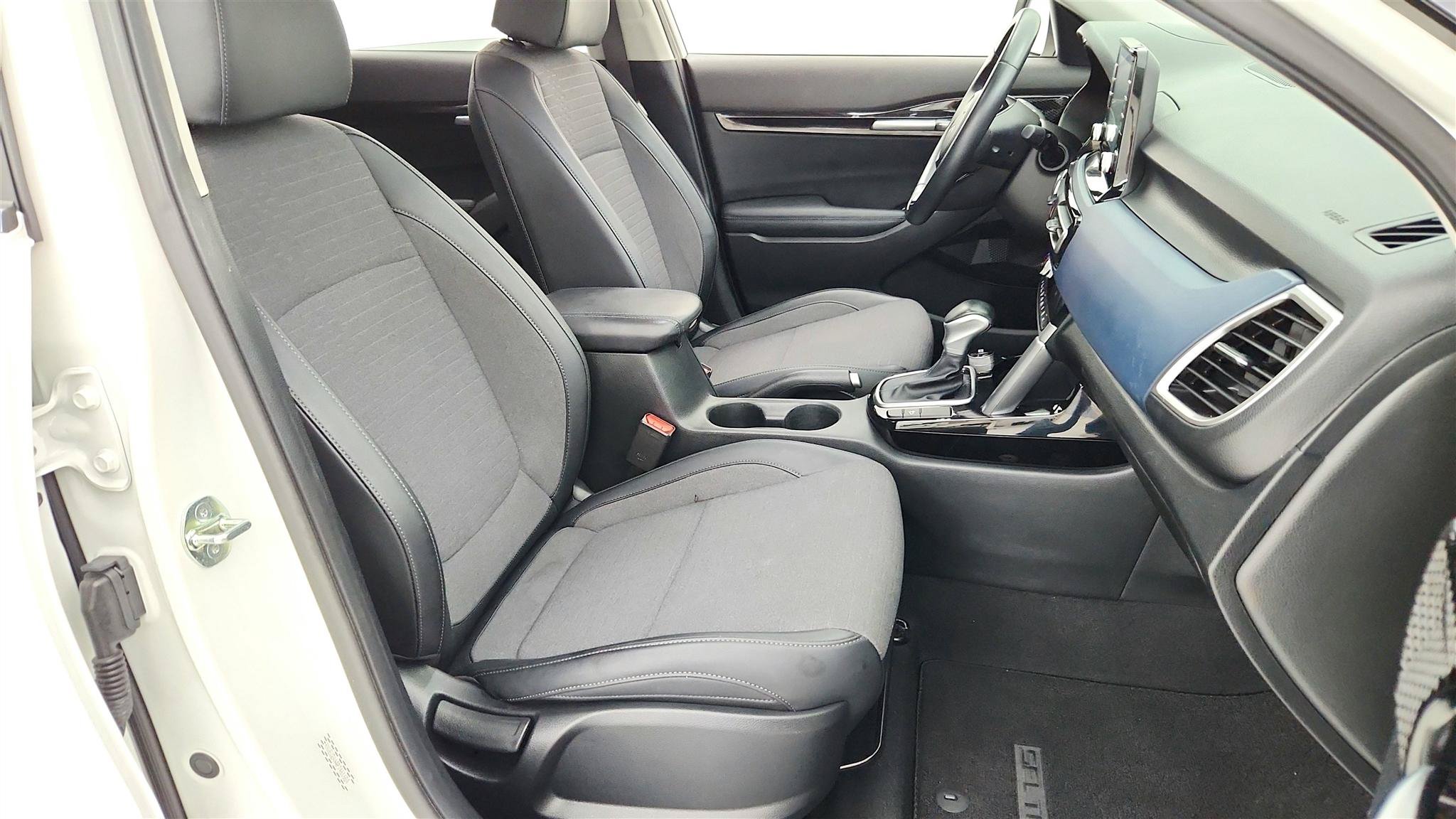 Used 2023 Kia Seltos S FWD image 19