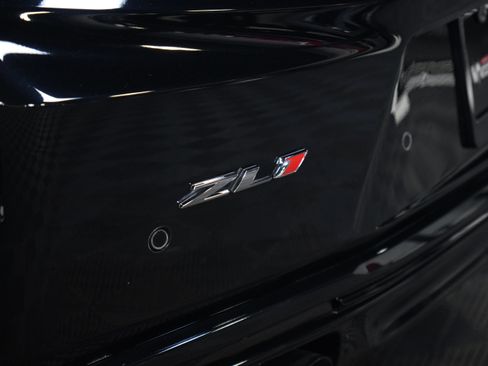 Used 2018 Chevrolet Camaro ZL1 RWD image 18