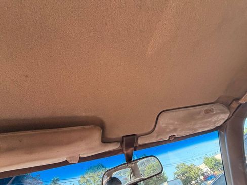 Used 1992 Toyota Corolla LE FWD image 19