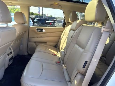 Used 2018 Nissan Pathfinder Platinum w/ Cargo Package AWD/4WD image 21