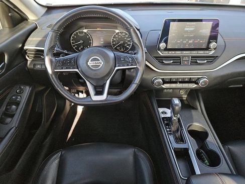 Used 2022 Nissan Altima 2.0 SR image 10