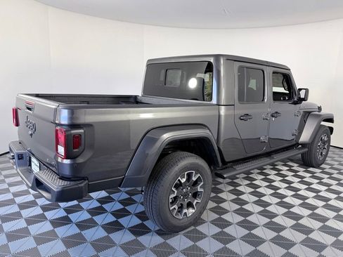New 2026 Jeep Gladiator Sahara image 6