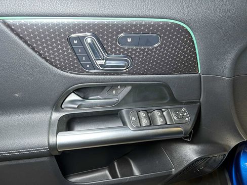 Certified 2025 Mercedes-Benz GLA 250 4MATIC image 21