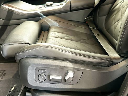 Used 2024 BMW X5 sDrive40i w/ Premium Package RWD image 20