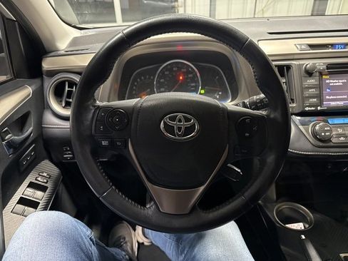 Used 2014 Toyota RAV4 Limited image 10