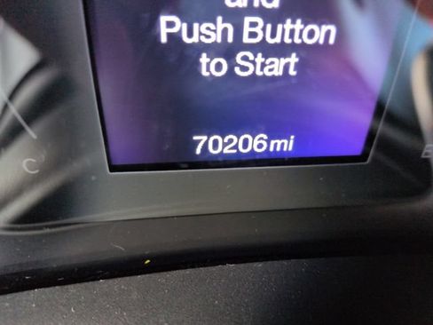 Used 2019 Jeep Compass Latitude FWD image 9