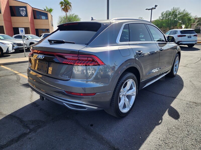 Used 2019 Audi Q8 Prestige w/ Luxury Package AWD/4WD image 3