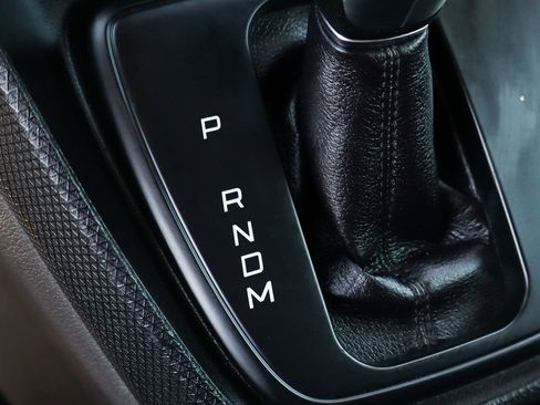 Used 2019 Ford Transit Connect XLT image 40