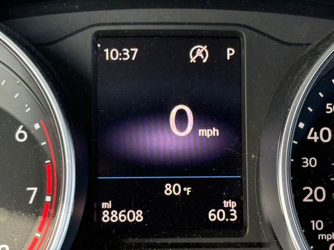 Used 2020 Volkswagen Tiguan S image 21