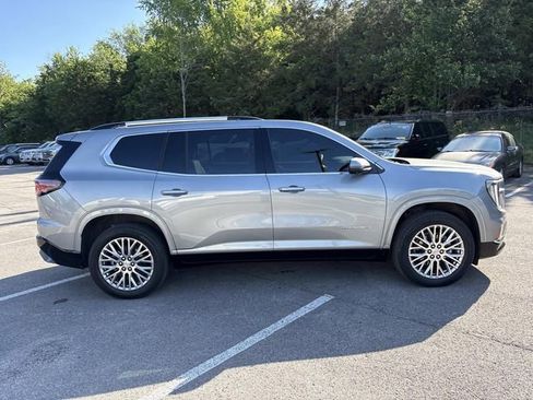 Used 2025 GMC Acadia Denali w/ LPO, Floor Liner Package image 8