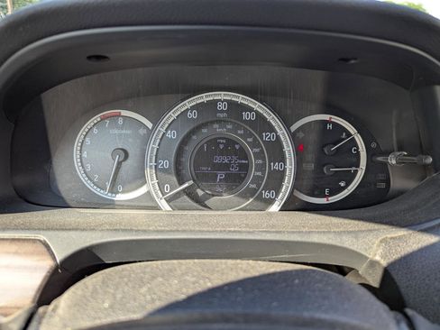 Used 2017 Honda Accord EX-L image 4