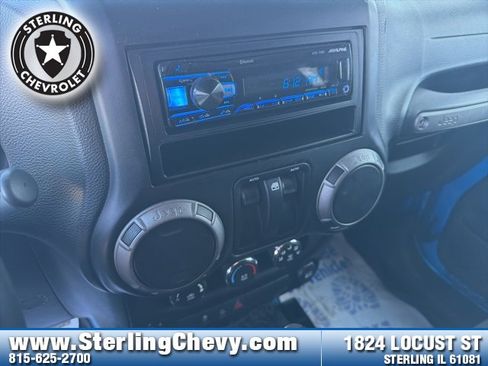 Used 2016 Jeep Wrangler Sport image 15