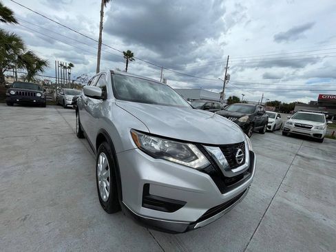 Used 2017 Nissan Rogue S FWD image 10