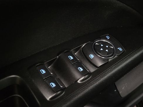 Used 2017 Ford Fusion SE image 27