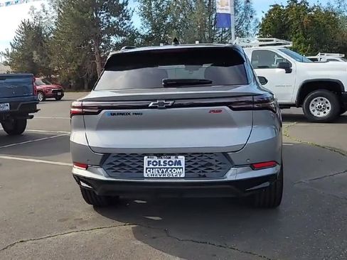 New 2026 Chevrolet Equinox EV RS image 7