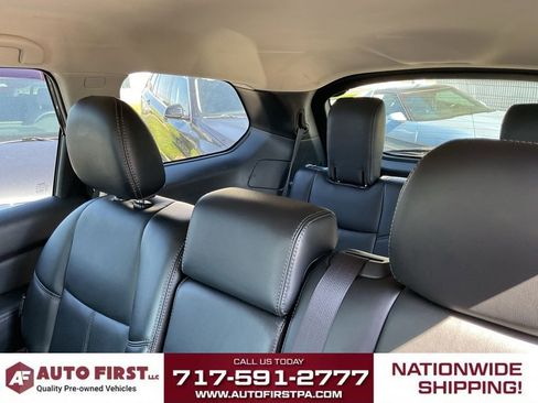 Used 2018 Nissan Pathfinder SL w/ Midnight Edition Package AWD/4WD image 8