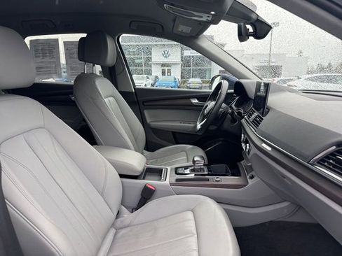 Used 2022 Audi Q5 2.0T Premium w/ Convenience Package image 11