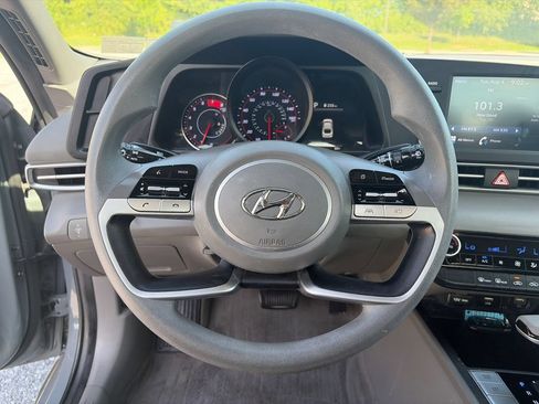 Used 2021 Hyundai Elantra SEL FWD image 20