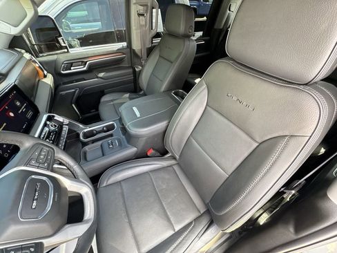 Used 2025 GMC Sierra 3500 Denali w/ Denali Reserve Package AWD/4WD image 24