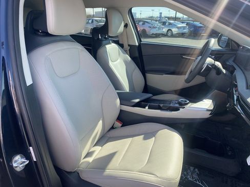 Used 2024 Kia EV6 Wind image 27
