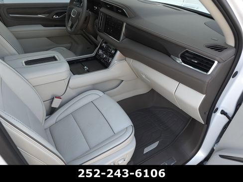 Used 2024 GMC Yukon XL Denali w/ Advanced Technology Package image 46