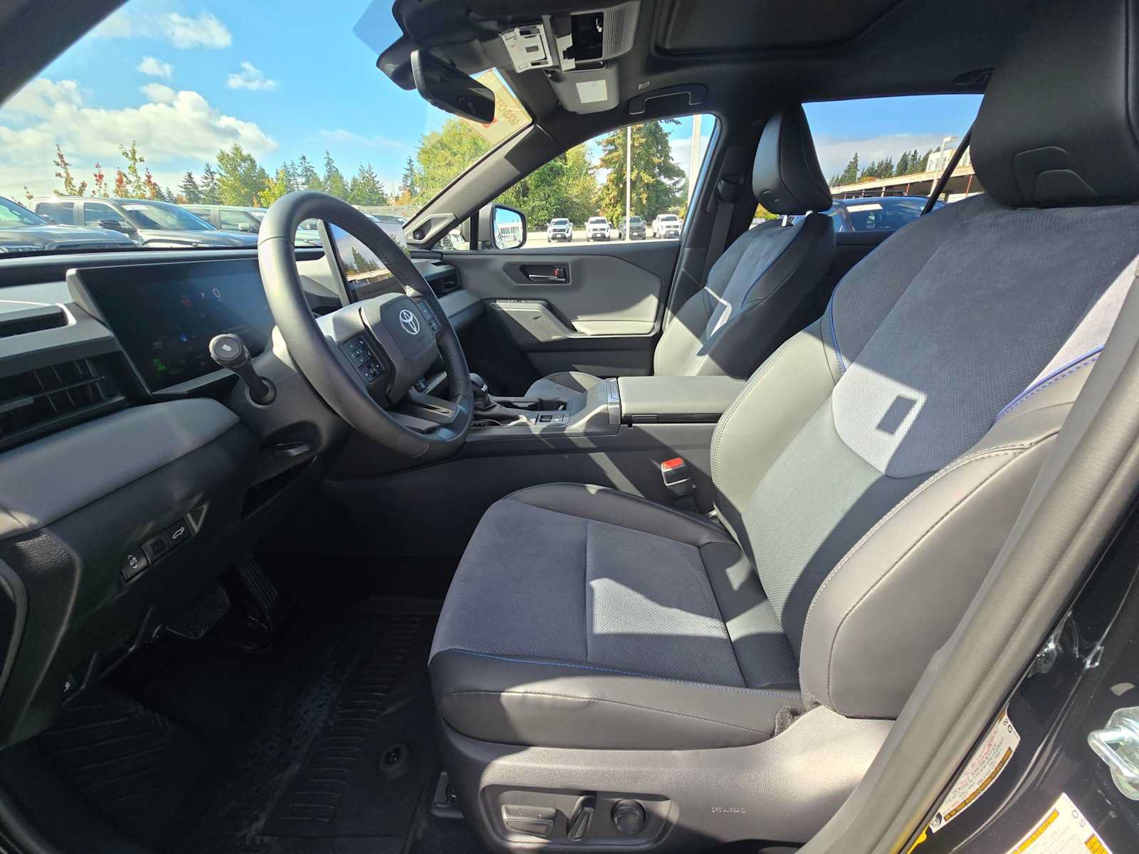 Certified 2026 Toyota RAV4 XSE w/ Weather Package AWD/4WD image 21