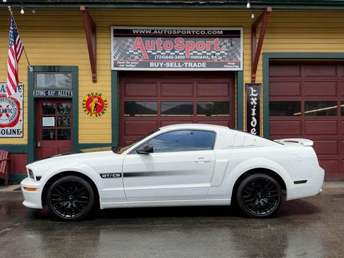 Used 2007 Ford Mustang GT RWD image 9