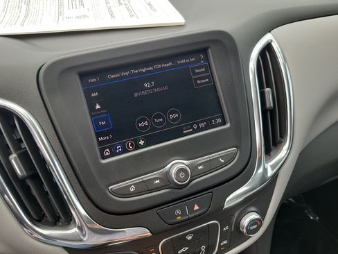 Used 2023 Chevrolet Equinox LS FWD image 18