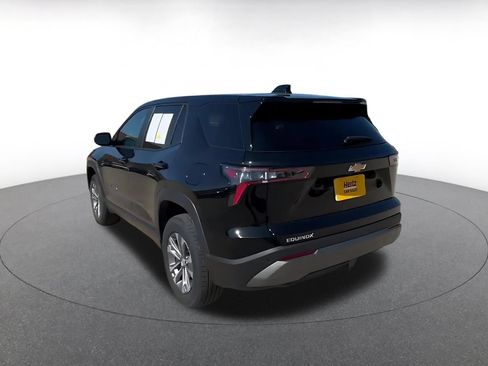 Used 2025 Chevrolet Equinox LT FWD image 11