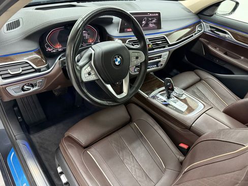 Used 2020 BMW 750i xDrive image 24