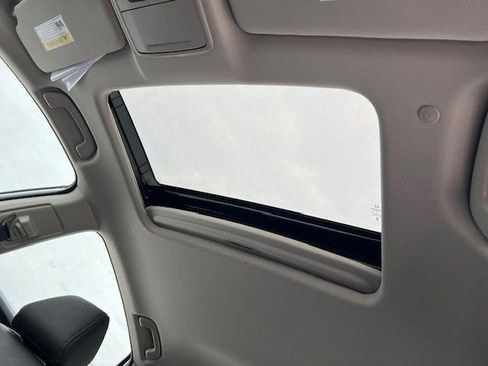 Used 2025 Honda Accord EX-L image 36