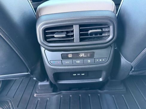 Used 2025 Honda Pilot EX-L image 36