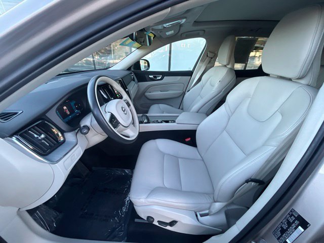Used 2024 Volvo XC60 B5 Plus w/ Climate Package AWD/4WD image 20