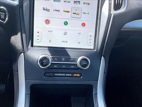 Used 2024 Ford Edge SE image 15