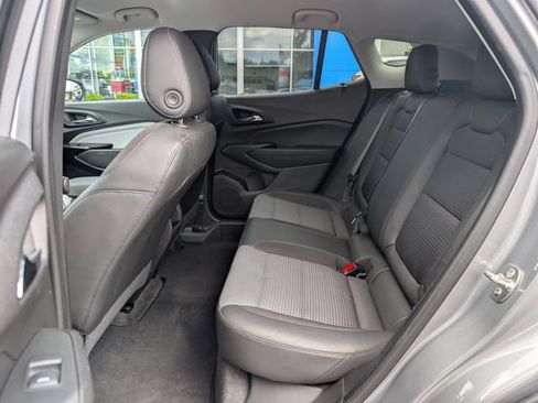 Used 2024 Chevrolet Trax LT w/ Driver Confidence Package FWD image 15