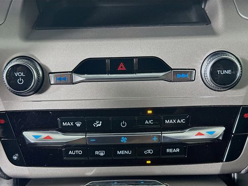 Used 2023 Ford Explorer XLT w/ Equipment Group 202A image 24