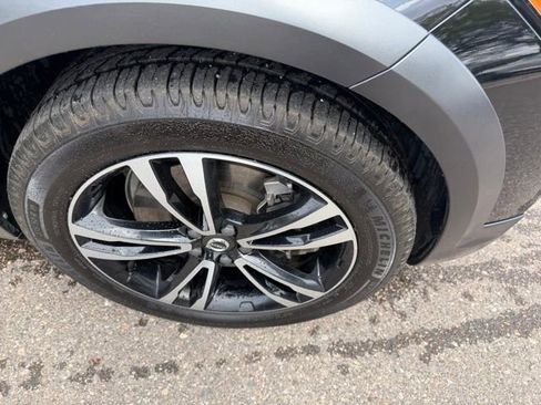 Used 2019 Volvo V90 T5 Cross Country w/ Protection Package Premier AWD/4WD image 4