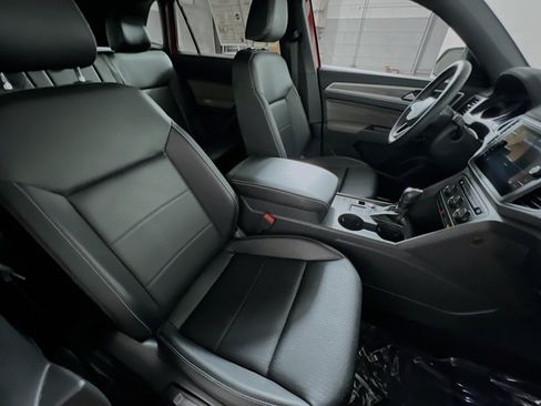 Used 2021 Volkswagen Atlas Cross Sport SE FWD image 31