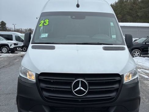 Used 2023 Mercedes-Benz Sprinter 2500 image 2