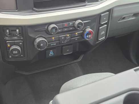 New 2026 Ford F250 XLT w/ FX4 Off-Road Package image 29