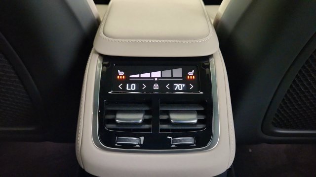 New 2026 Volvo XC90 T8 Plus w/ Protection Package Premier AWD/4WD image 33