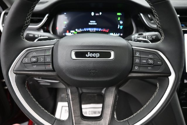 Used 2023 Jeep Grand Cherokee 4WD 4xe image 19