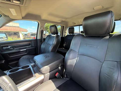 Used 2014 RAM 1500 Laramie w/ Convenience Group AWD/4WD image 18