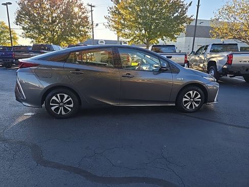 Certified 2018 Toyota Prius Prime Plus image 8