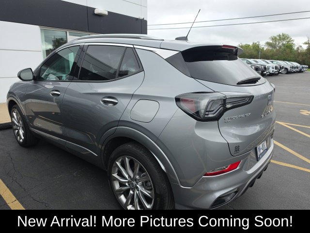 Used 2024 Buick Encore GX Avenir AWD/4WD image 2
